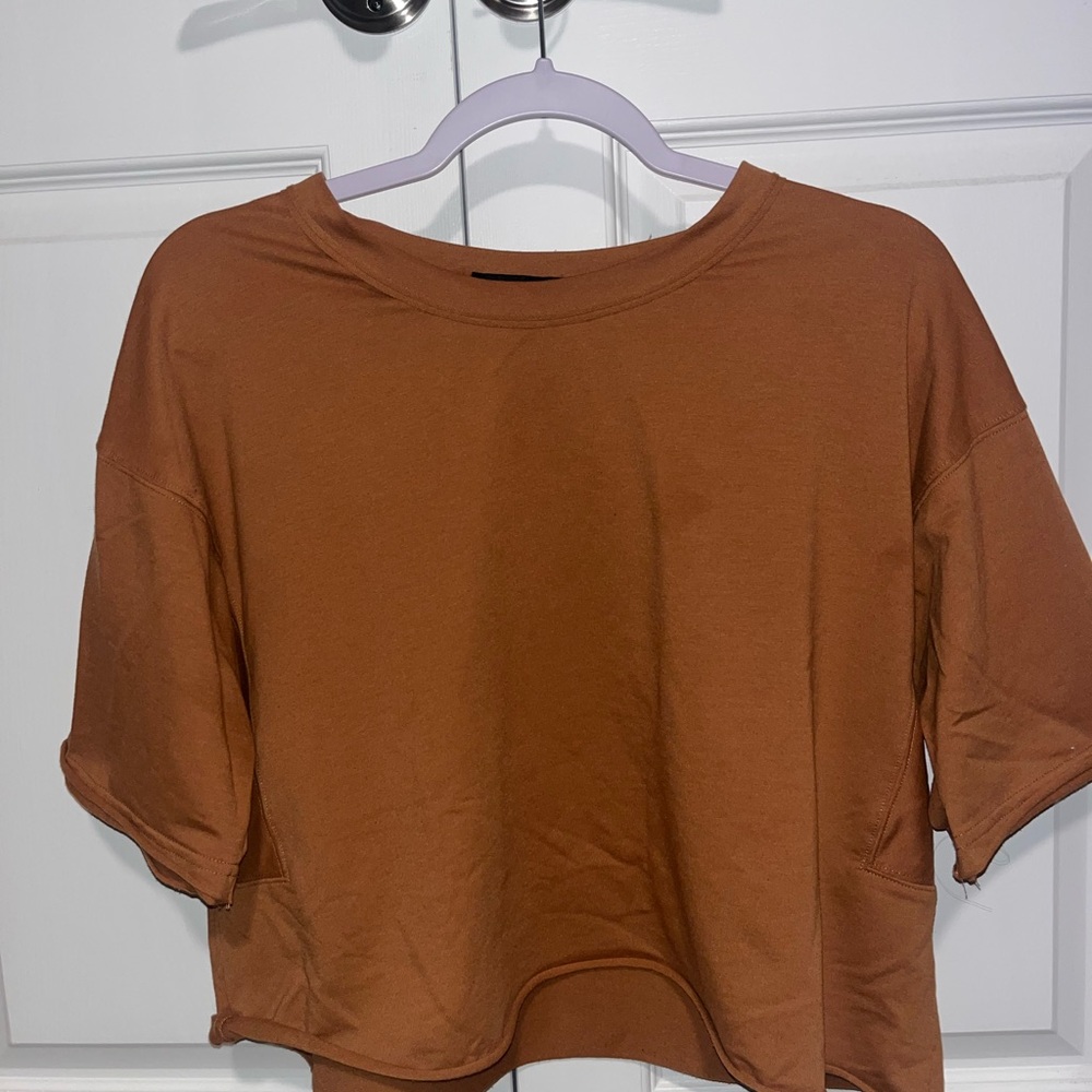 Amazon Women's Tan Short Sleeve Tee